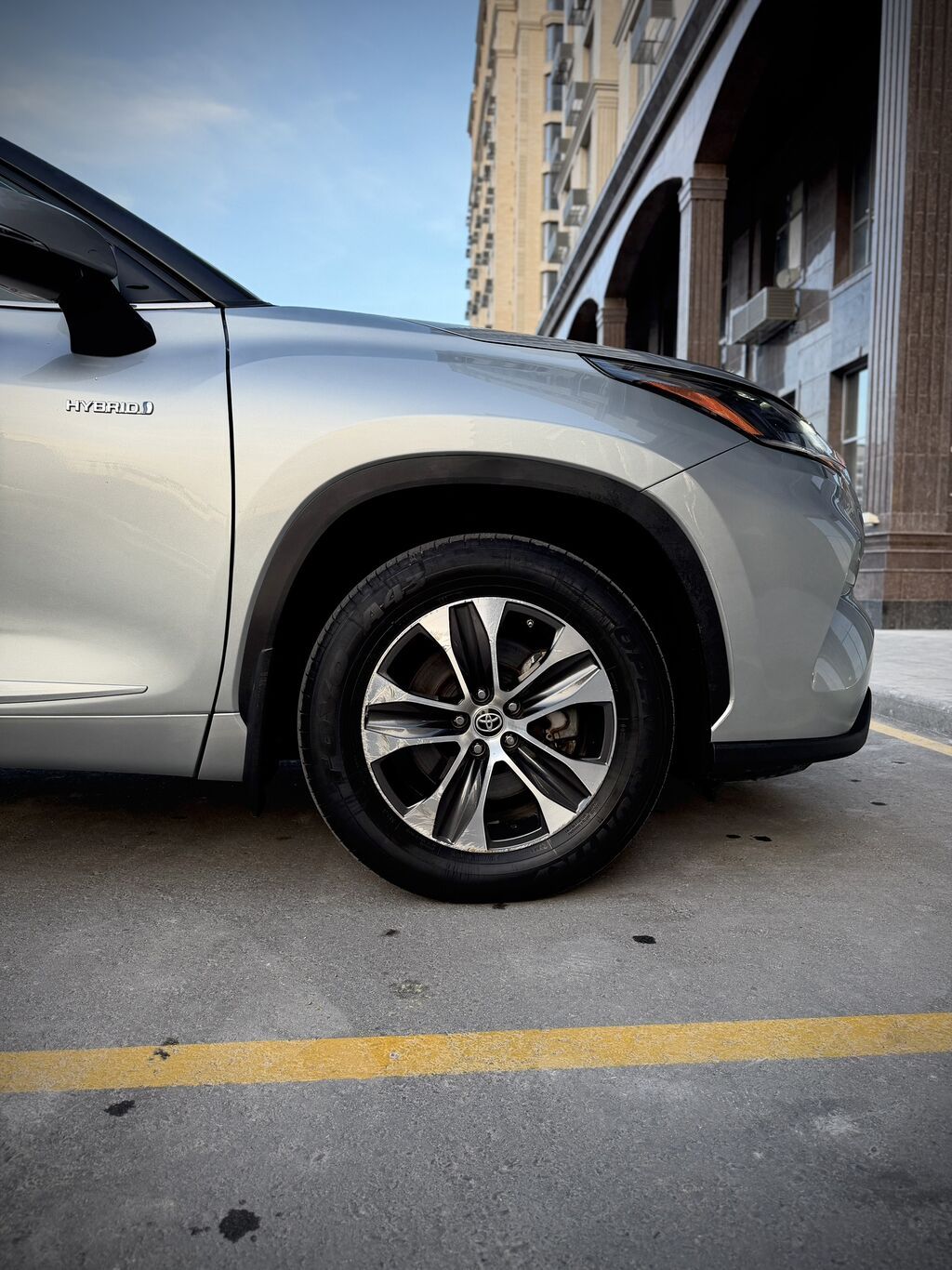 Toyota Highlander: 2022 г., 2.5 л, Вариатор, Гибрид, Внедорожник: фото 7
