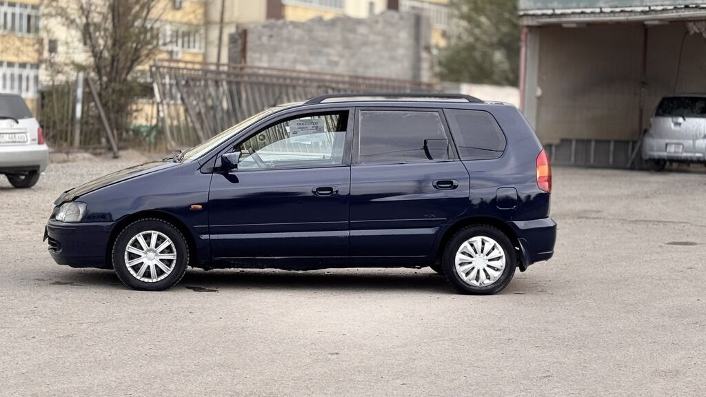 Mitsubishi Space Star: 1999 г., 1.6 л, Механика, Бензин, Минивэн: фото 6