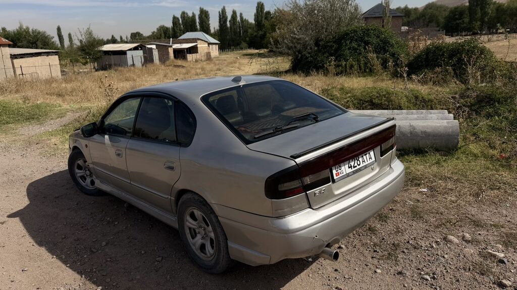 Subaru Legacy: 2000 г., 2 л, Механика, Бензин, Седан: фото 8