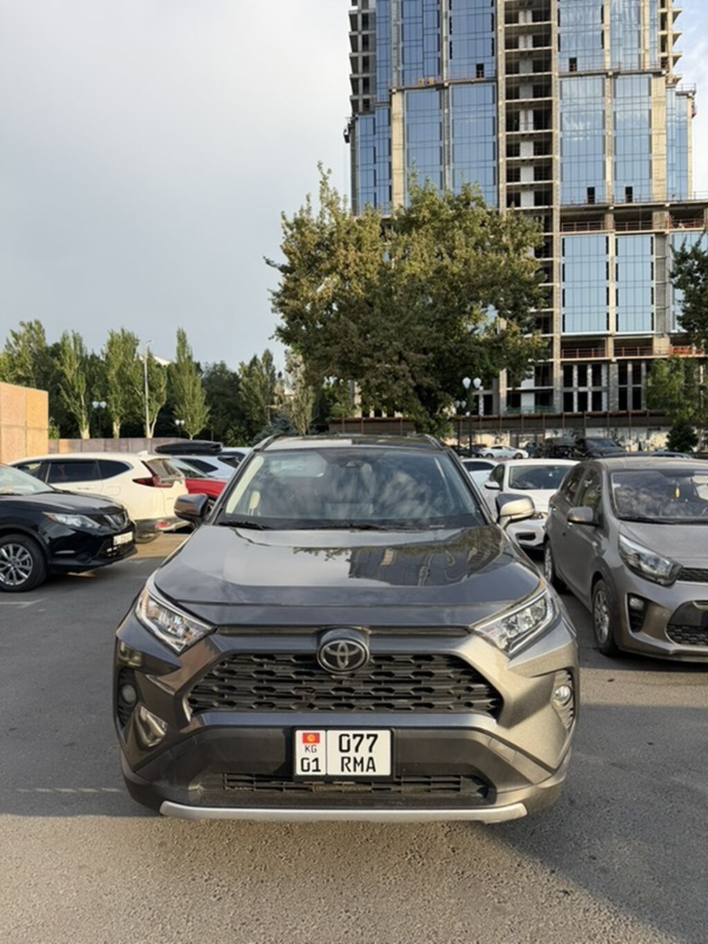 Toyota RAV4: 2019 г., Автомат, Бензин, Кроссовер: фото 2