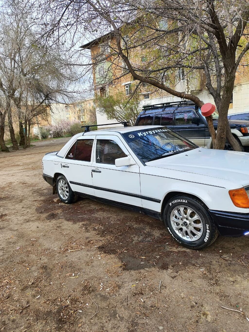 Mercedes-Benz W124: 1988 г., 2 л, Механика, Бензин, Седан: фото 2