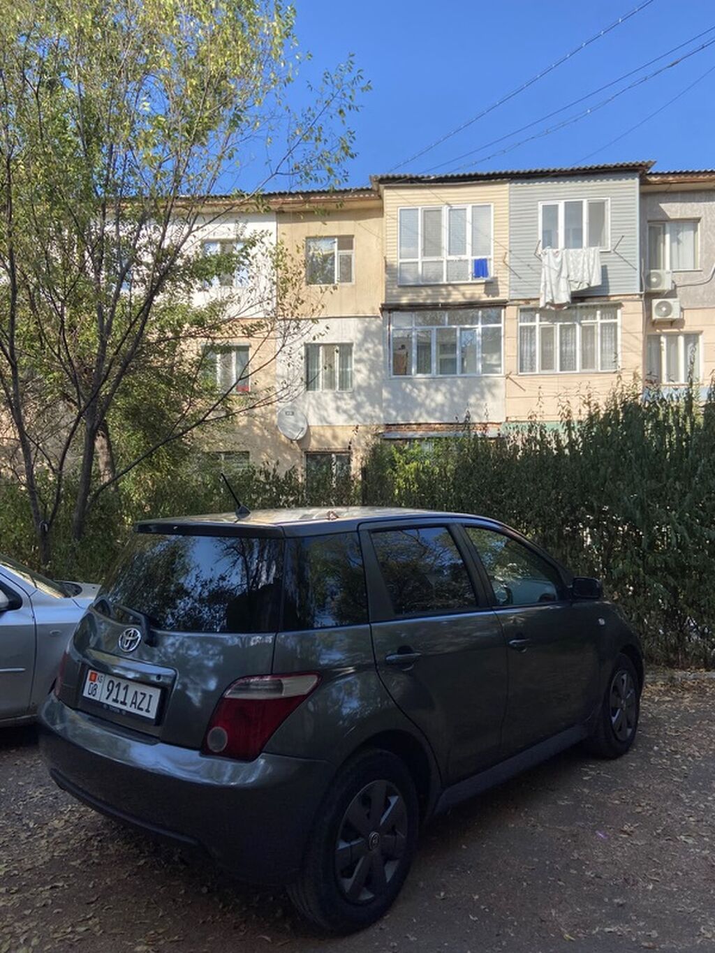 Toyota Ist: 2005 г., 1.3 л, Автомат, Бензин, Хэтчбэк: фото 3