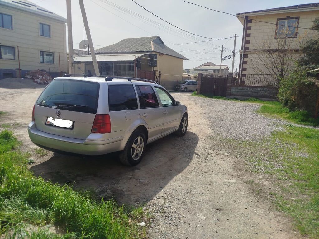 Volkswagen Golf: 2002 г., 1.6 л, Механика, Бензин, Универсал: фото 3