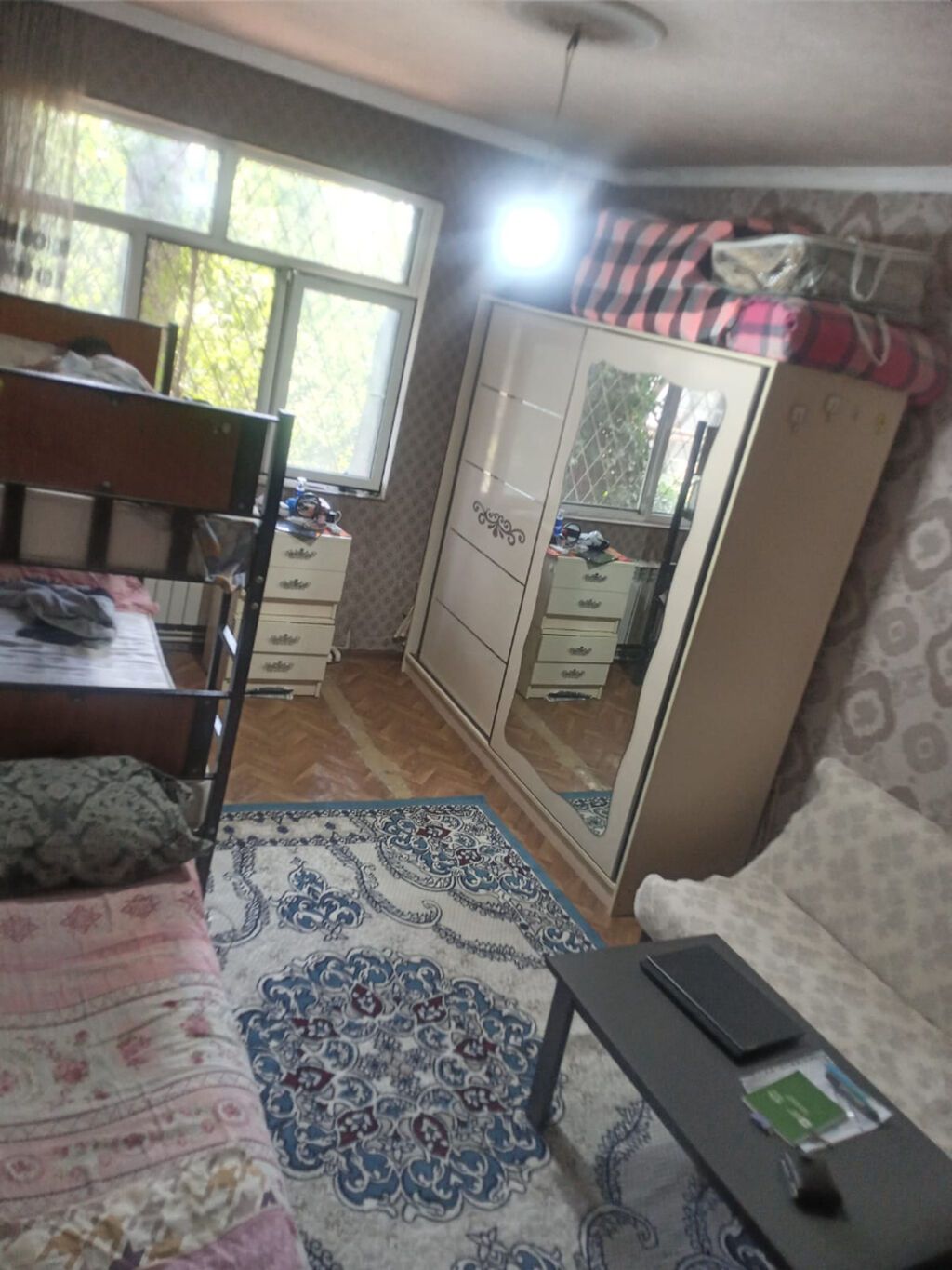 Komunal qiymətə daxil deyil.Hər bir şərait var.Kondisoner,paltaryuyan