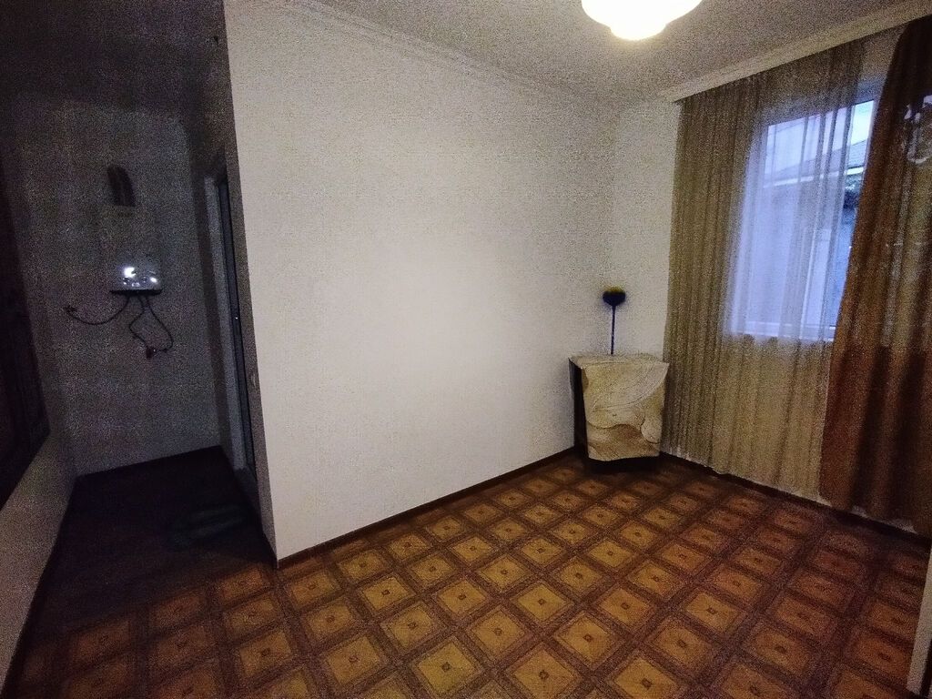 140 kv. m, 4 otaqlı, Qaz, İşıq, Su