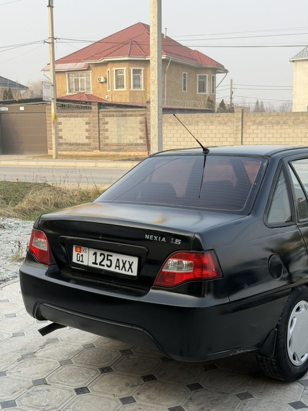 Daewoo Nexia: 2009 г., 1.5 л, Механика, Бензин, Седан: фото 3