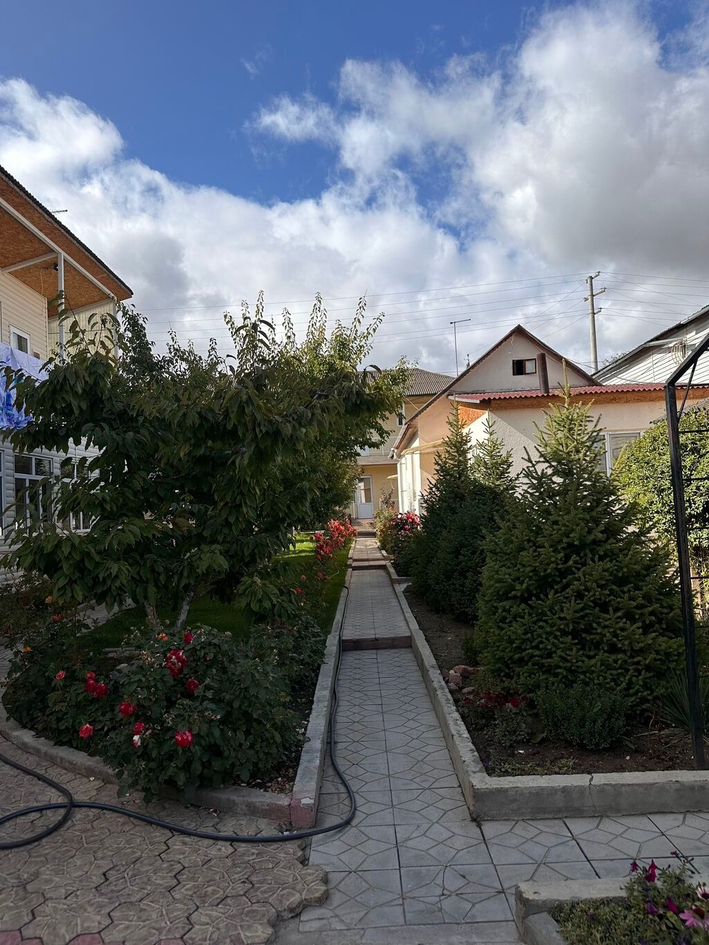 В городе Чолпон ата в номере есть санузел телевизор холодильник стул: фото 6