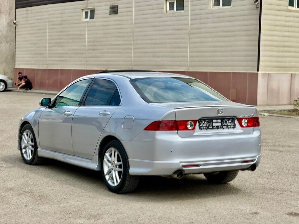 Honda Accord: 2003 г., 2.4 л, Автомат, Бензин, Седан: фото 3
