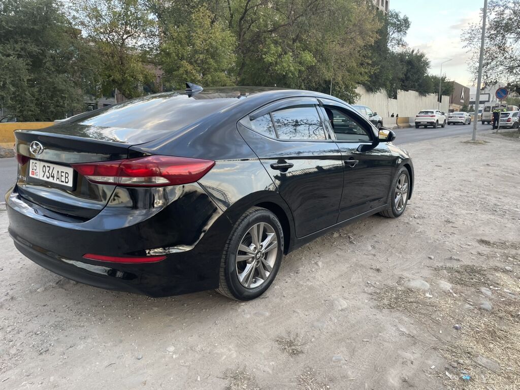 Hyundai Elantra: 2017 г., 2 л, Автомат, Бензин, Седан: фото 5
