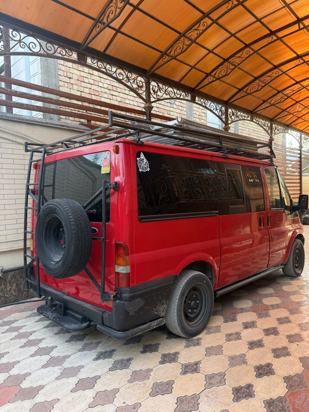 Ford Transit: 2001 г., 2 л, Механика, Дизель, Бус: фото 3