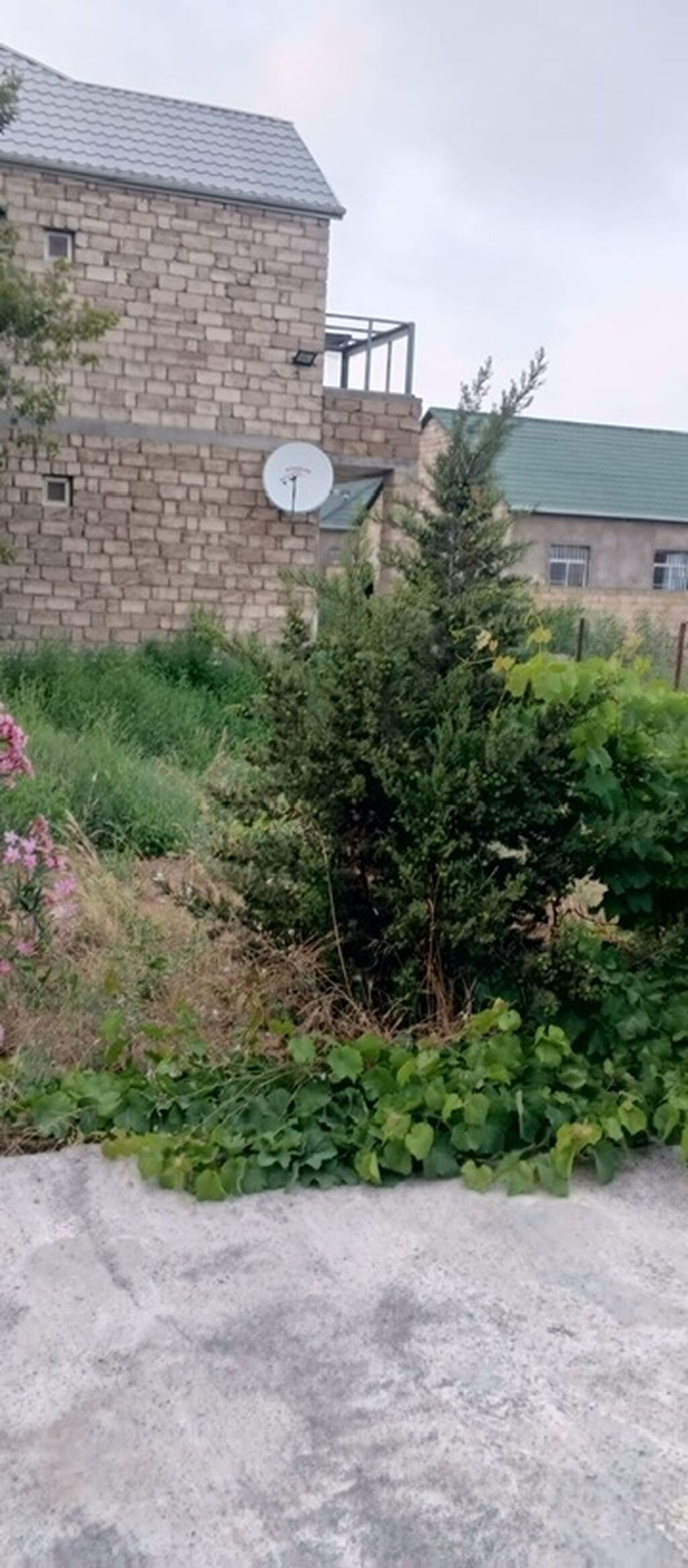 Kürdəxanı qəs. 5 otaqlı, 200 kv. m, Orta təmir