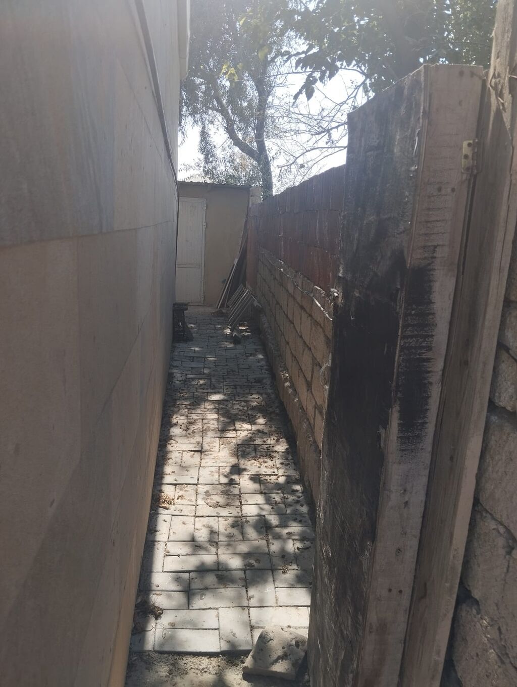 Ceyranbatan bağlarında 3 otaqlı heyet evi satılır her seraitivar qaz