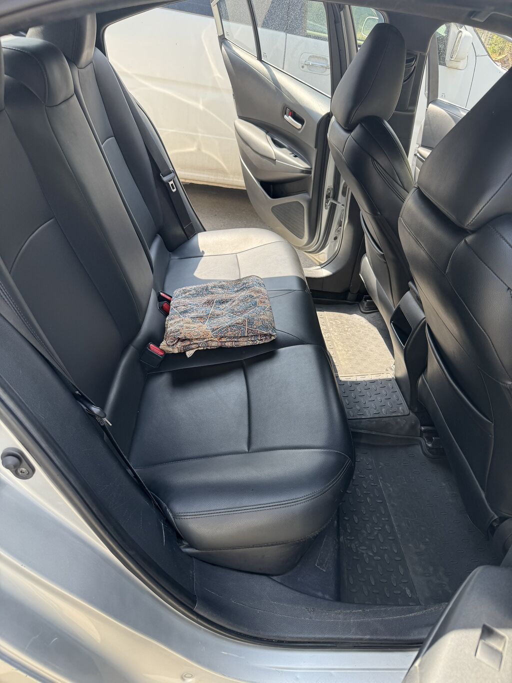 Toyota Levin: 2019 г., 1.8 л, Вариатор, Гибрид, Седан: фото 8