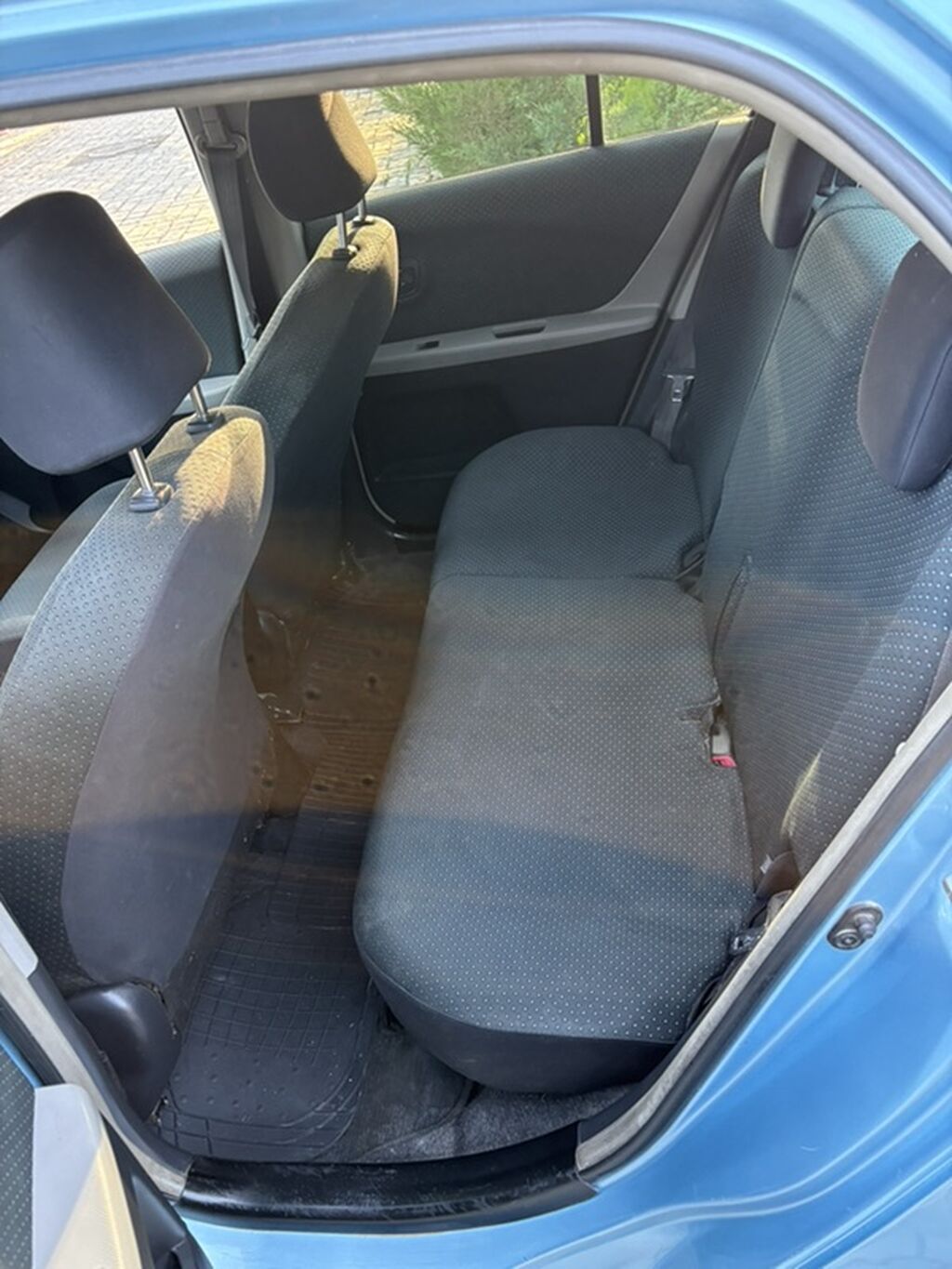 Toyota Vitz: 2005 г., 1.5 л, Автомат, Бензин, Хэтчбэк: фото 6