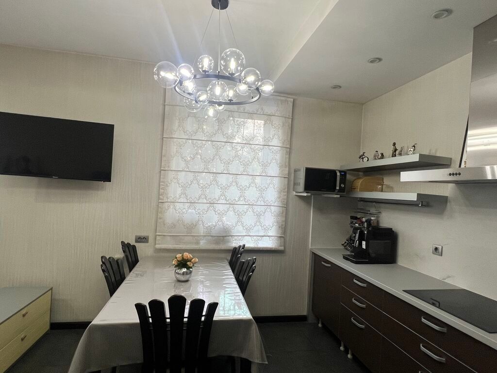 4 комнаты, 160 м², Бишкек Парк ТРЦ 2 этаж: фото 2