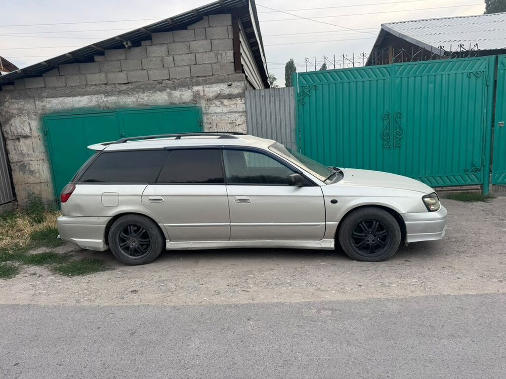 Subaru Legacy: 2001 г., 2 л, Автомат, Бензин, Универсал: фото 3