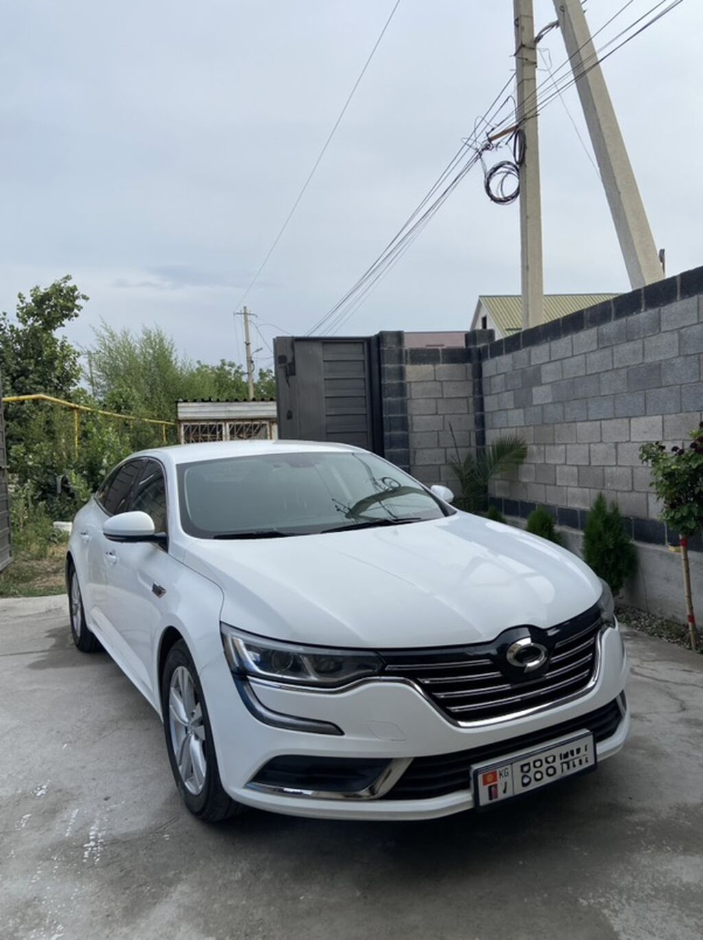 Renault SM6: 2019 г., 2 л, Автомат, Газ, Седан: фото 2