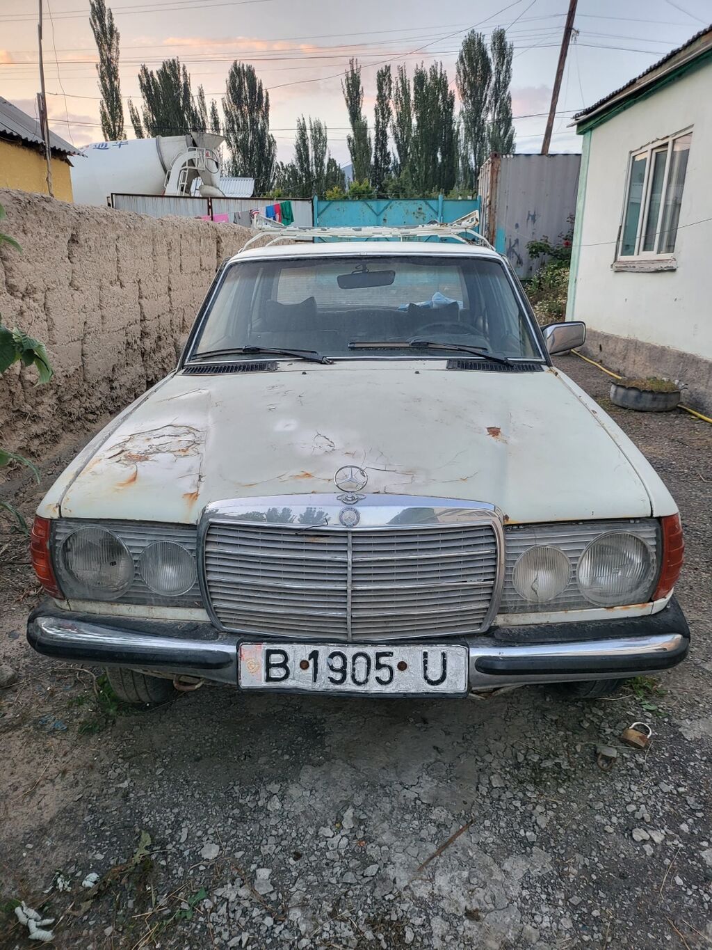 Mercedes-Benz W123: 1984 г., 2 л, Механика, Дизель, Седан: фото 2