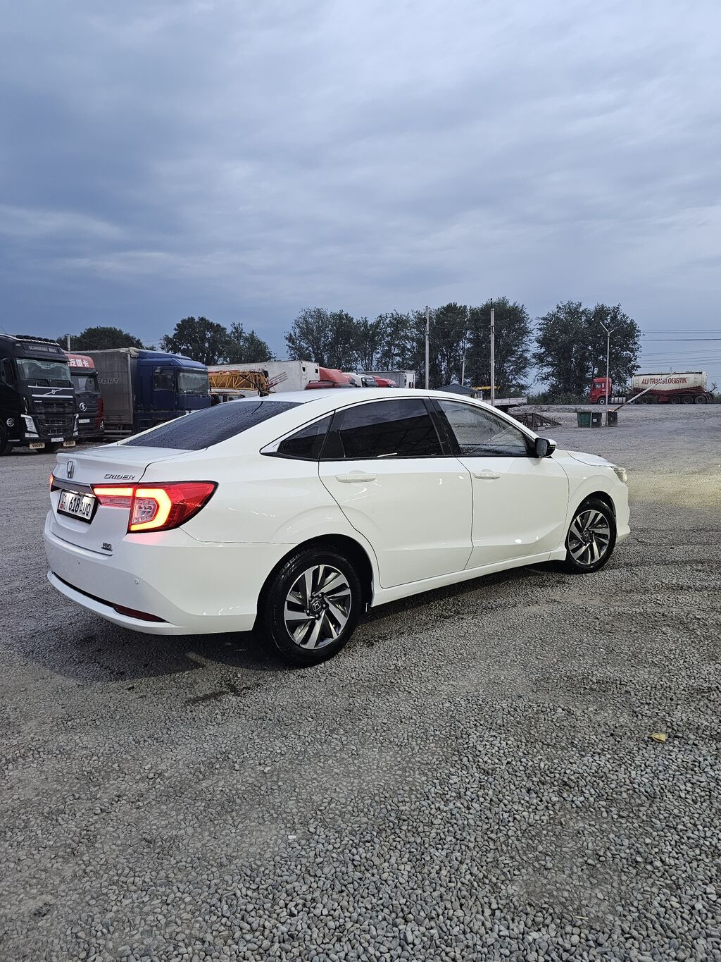 Honda Crider: 2020 г., 1 л, Автомат, Гибрид, Седан: фото 3