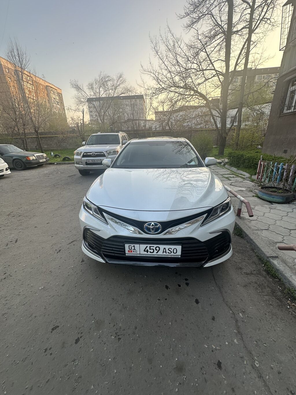 Toyota Camry: 2021 г., 2.5 л, Автомат, Гибрид, Седан: фото 6