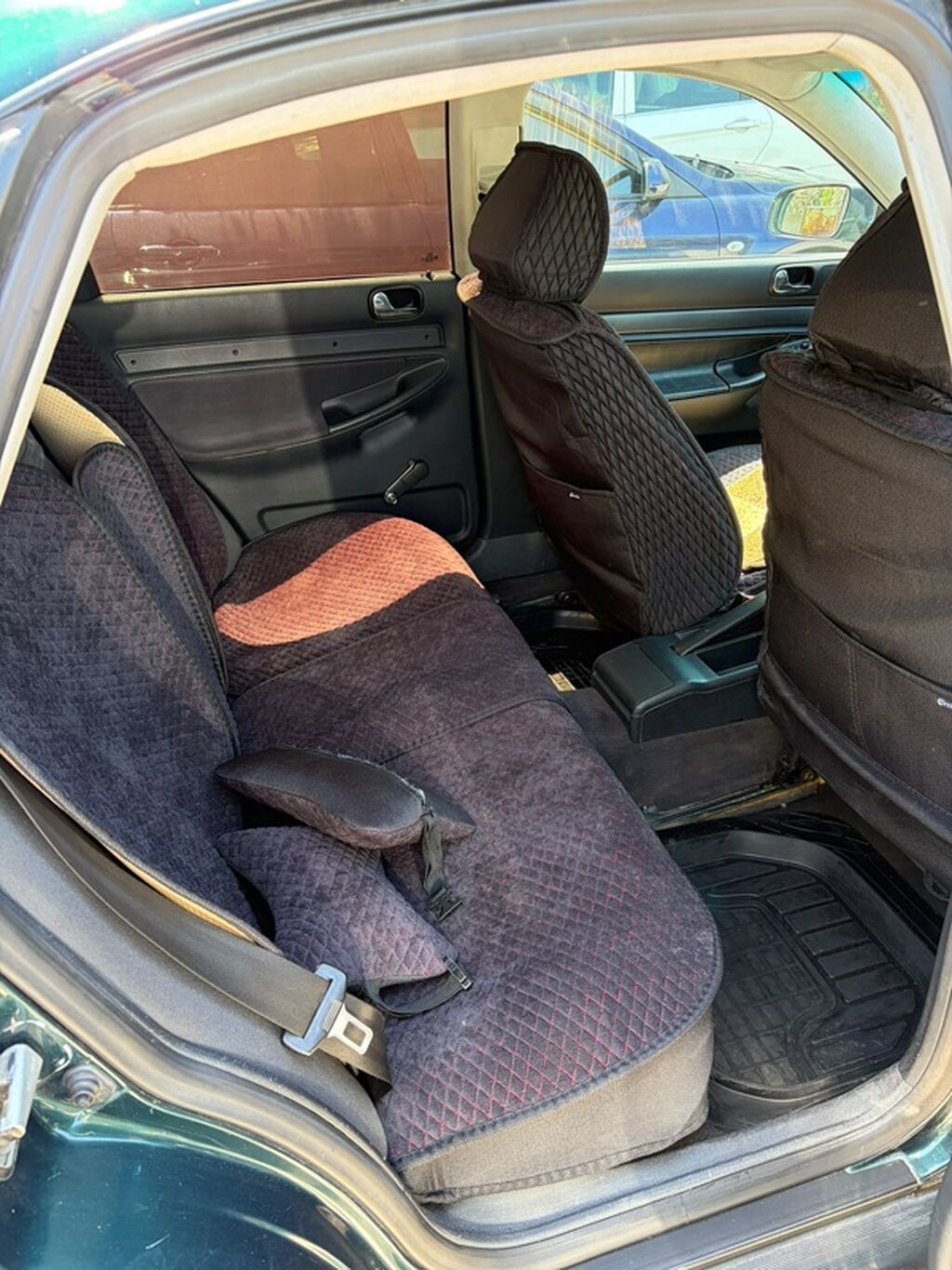 Audi A4: 1995 г., 1.8 л, Механика, Бензин, Седан: фото 7