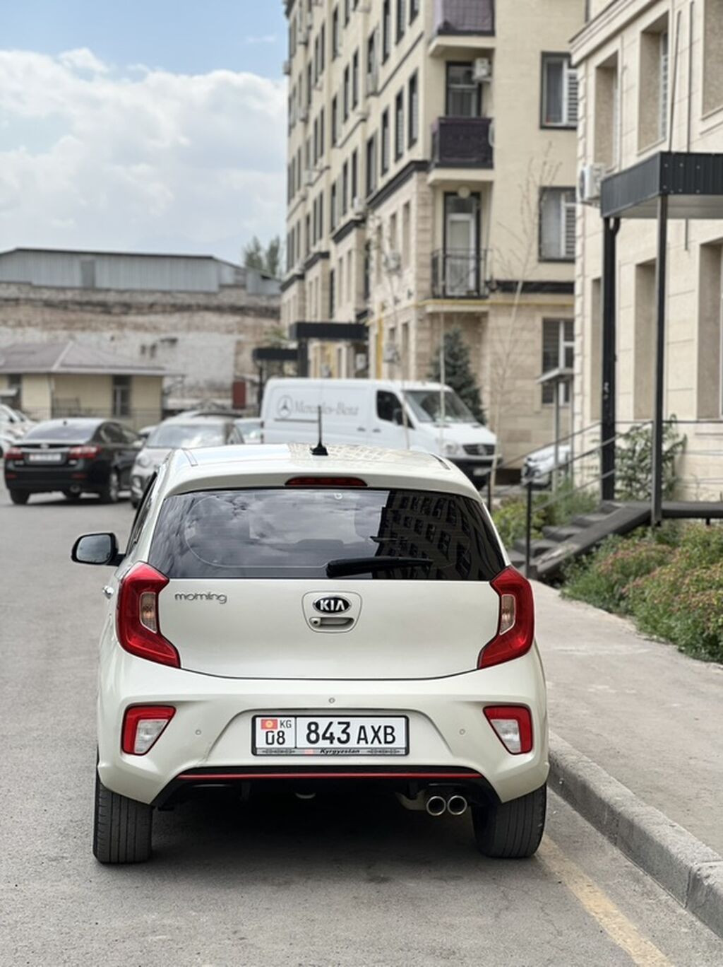 Kia Morning: 2017 г., 1 л, Автомат, Бензин, Хэтчбэк: фото 2
