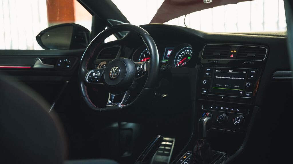 Volkswagen Golf GTI: 2020 г., Робот, Бензин, Хэтчбэк: фото 4