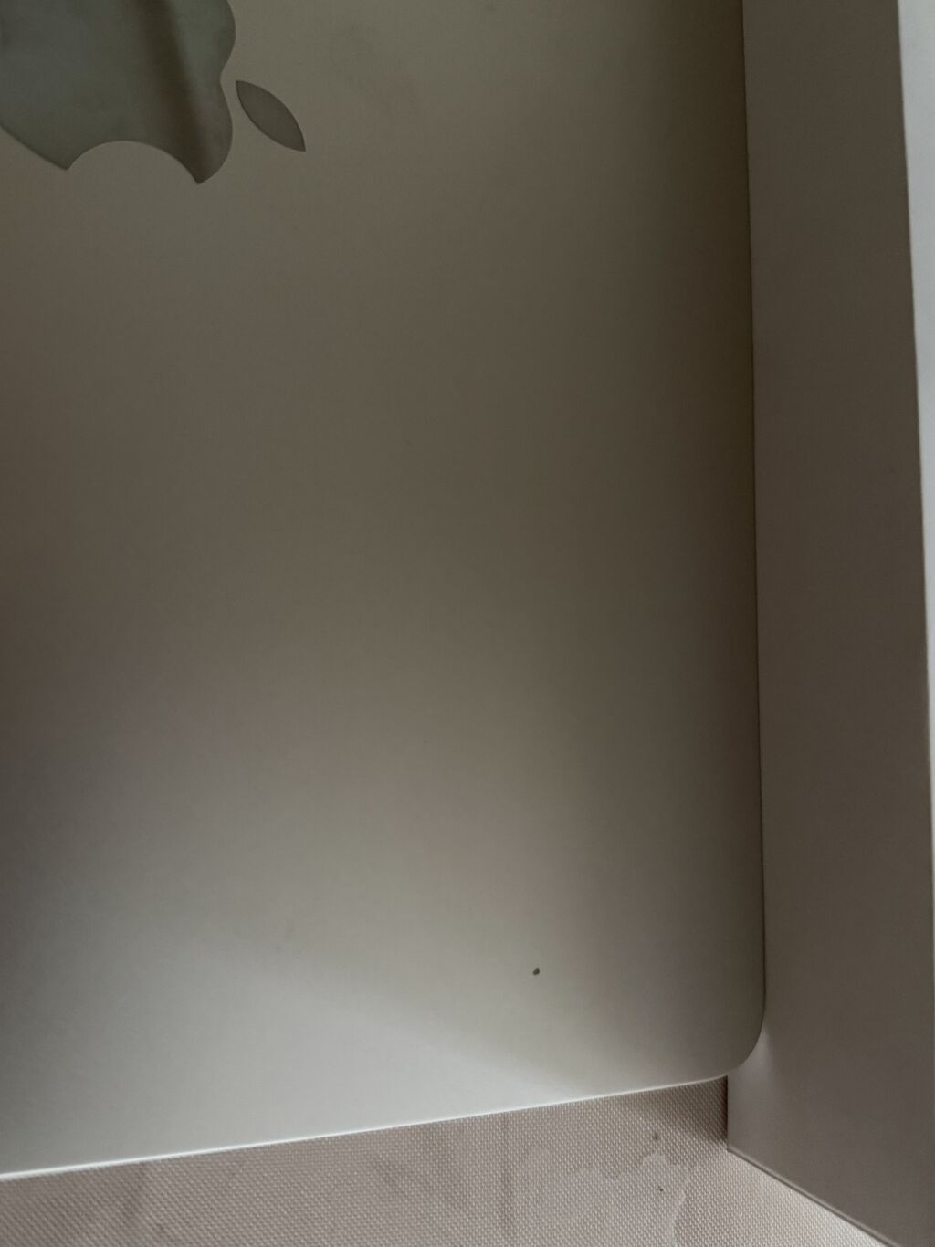 MacBook Air 13.6 2025 M4 Starlight Акб: 97% 120цикл Родной Состояние: фото 5