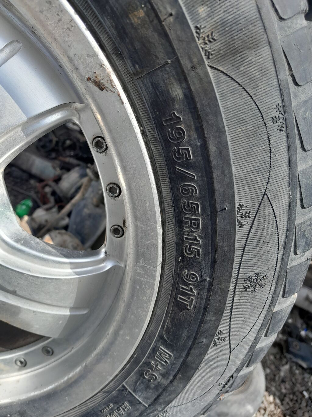 Комплект колес на дисках - Размер шин: 195/65 R15 91T (зимние: фото 2