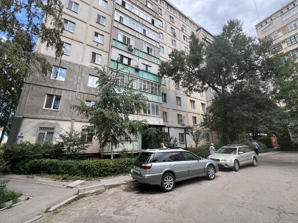 4 комнаты, 90 м², 12 мкр 106 серия, 1 этаж, Требуется ремонт: фото 4