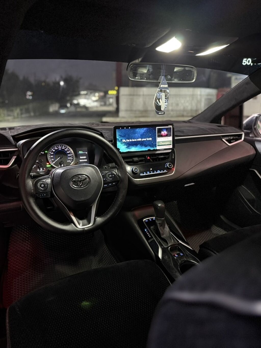 Toyota Corolla: 2019 г., 1.8 л, Автомат, Бензин, Седан: фото 6