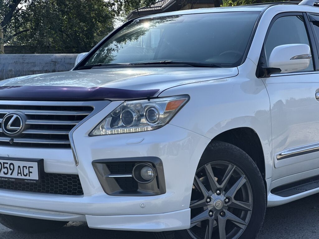 Lexus LX: 2012 г., 5.7 л, Автомат, Бензин, Внедорожник: фото 6