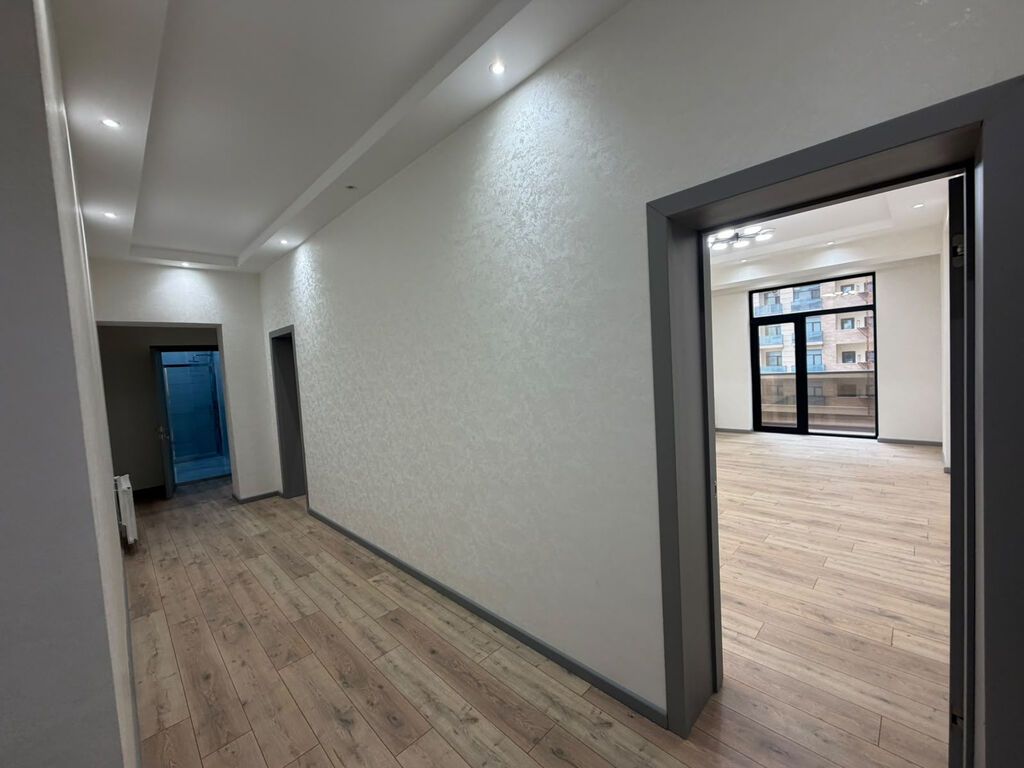 2 otaqlı, Yeni tikili, 111 kv. m