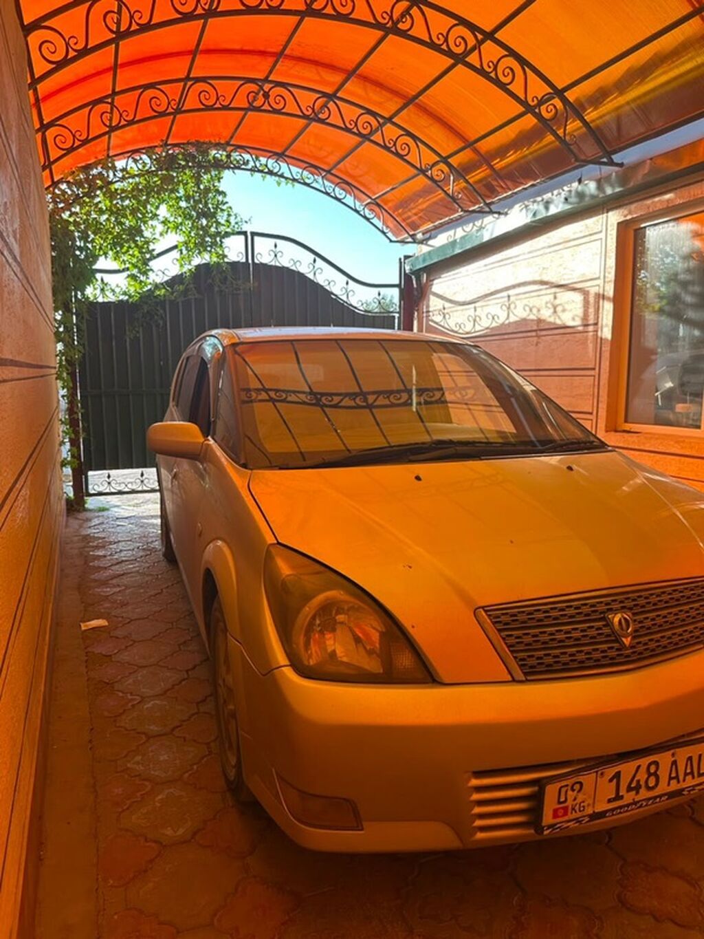 Toyota Opa 2003 г., автомат, бензин: фото 1
