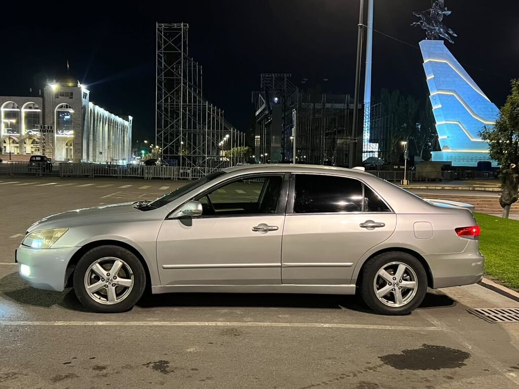 Honda Accord: 2003 г., 3 л, Автомат, Бензин, Седан: фото 3