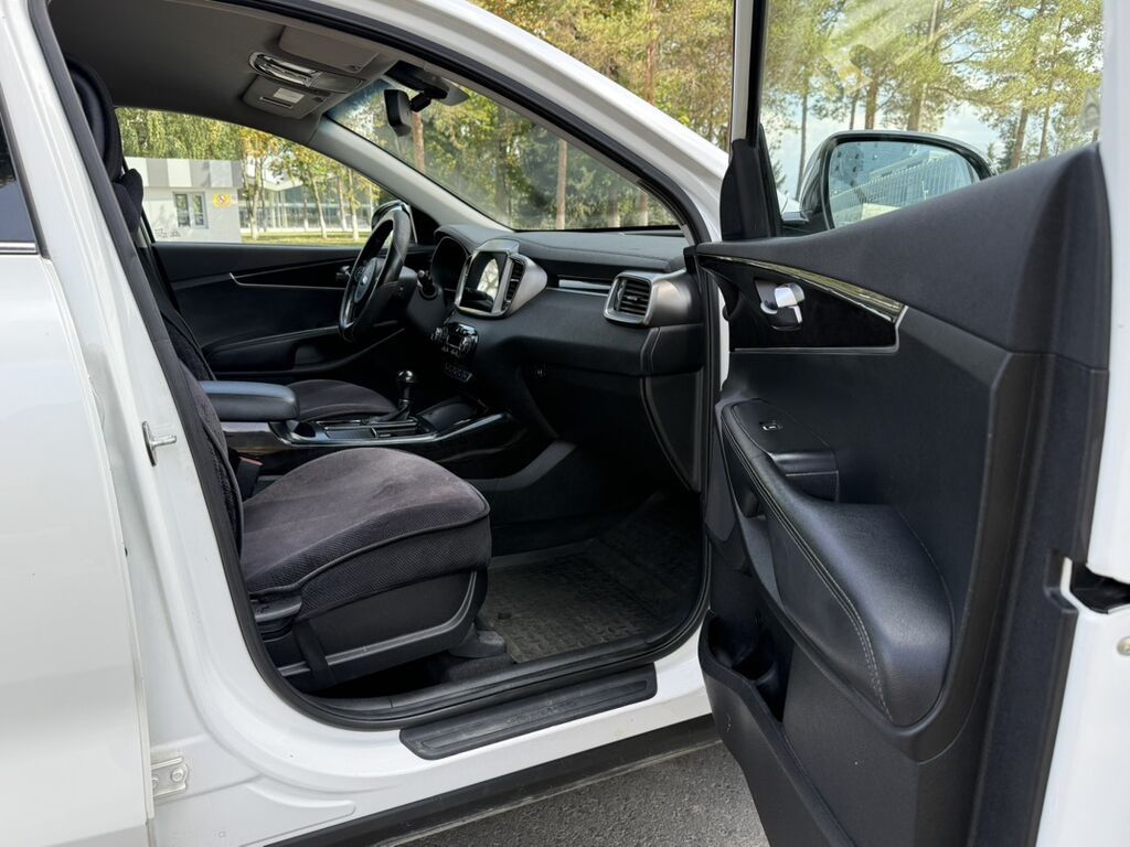 Kia Sorento: 2017 г., 2 л, Автомат, Дизель, Кроссовер: фото 8