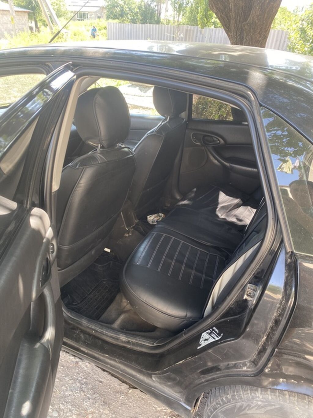 Ford Focus: 2001 г., 2 л, Автомат, Бензин, Седан: фото 7