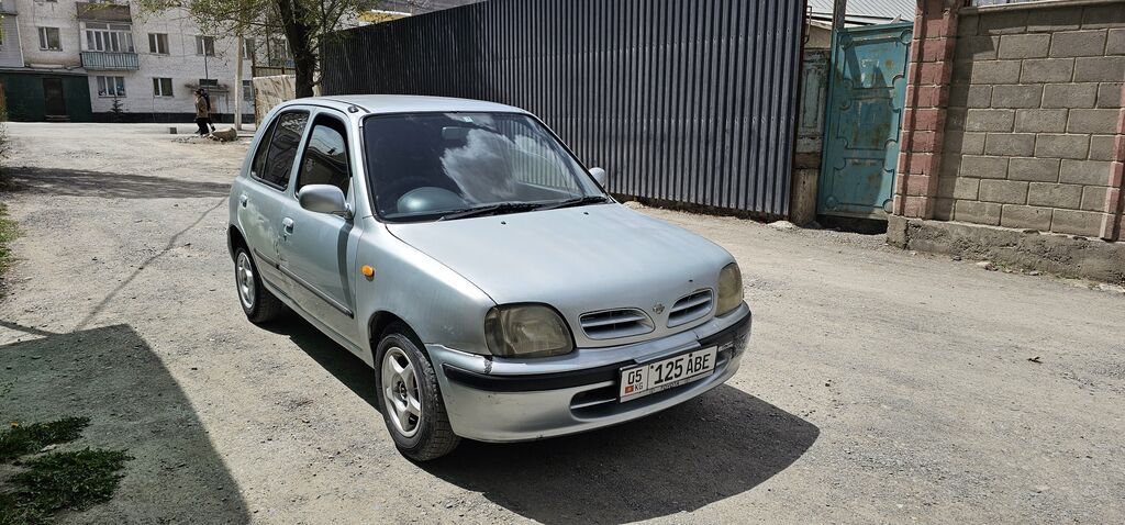 Nissan March: 1998 г., 1.3 л, Автомат, Бензин, Хэтчбэк: фото 2