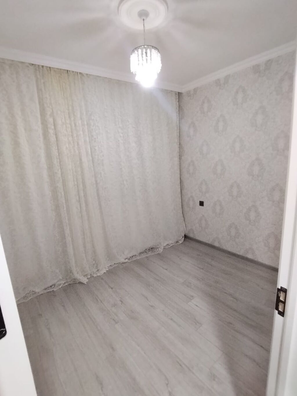 Binəqədi qəs. 3 otaqlı, 80 kv. m, Yeni təmirli