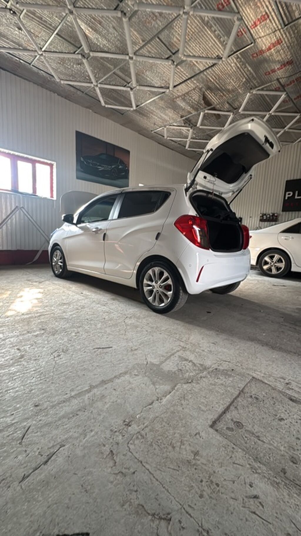 Chevrolet Spark: 2018 г., 1 л, Автомат, Бензин, Хэтчбэк: фото 4