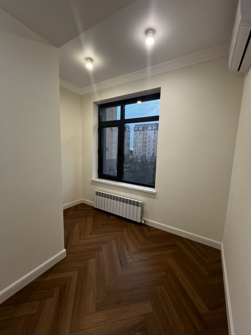 2 комнаты, 65 м², Ак-Кеме (старый аэропорт) Элитка, 4 этаж, Дизайнерский ремонт: фото 2