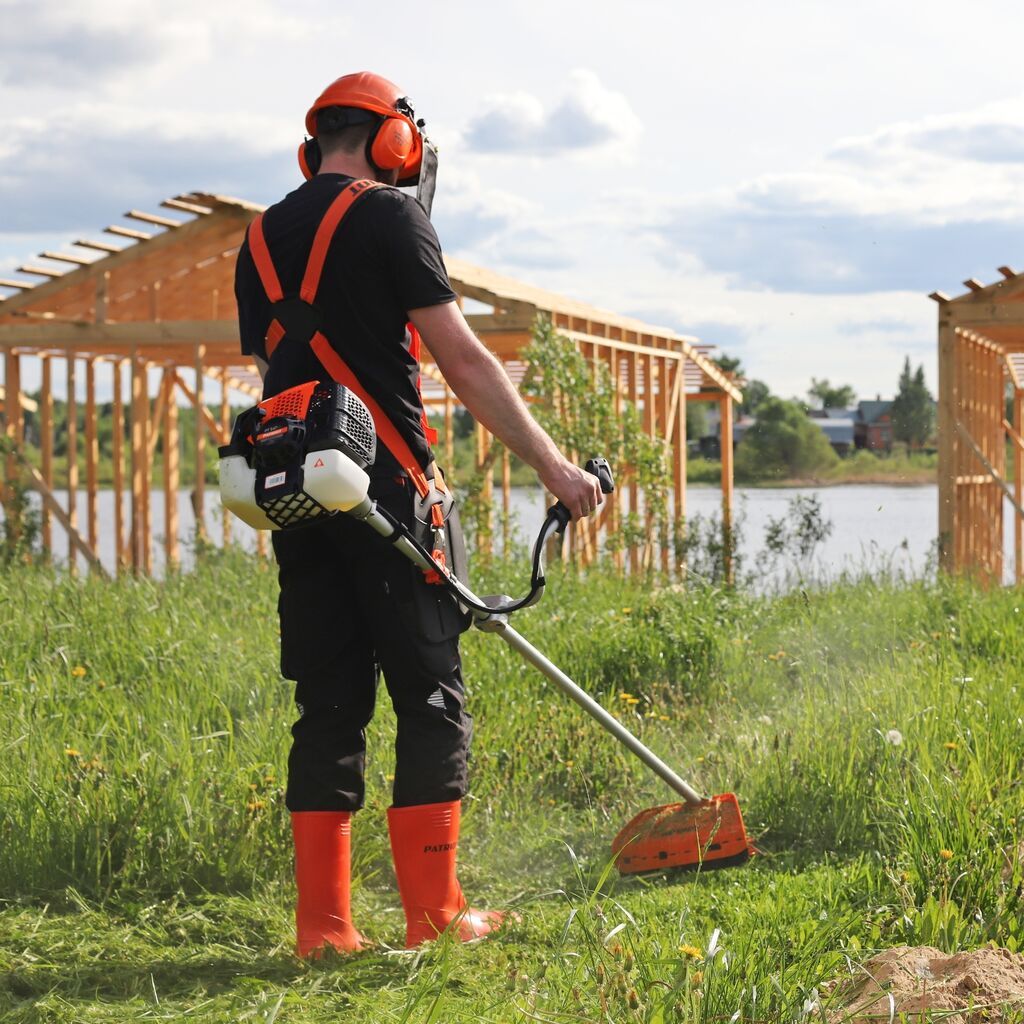 Покос травы триммером расчистка участка Покос: 1200 KGS ᐈ Другие услуги ...