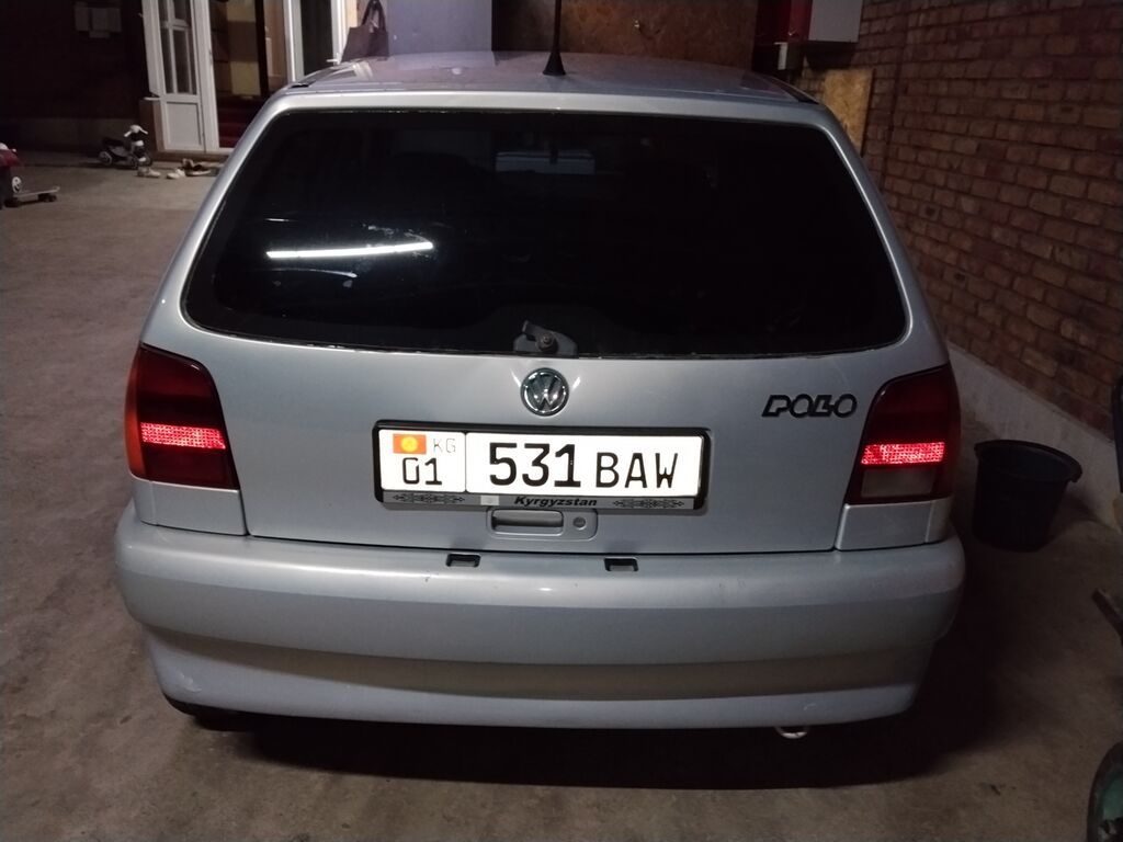 Volkswagen Polo: 1997 г., 1.4 л, Автомат, Хэтчбэк: фото 2