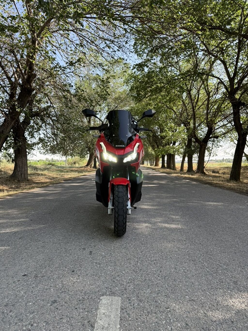Honda ADV 150 — городской скутер в стиле adventure. Привезен из Японии: фото 2