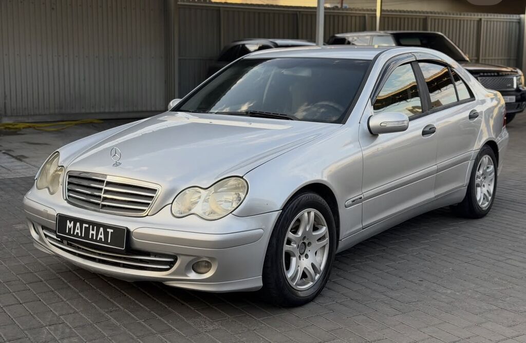 Mercedes-Benz C-Class: 2002 г., 1.8 л, Автомат, Дизель, Седан: фото 2
