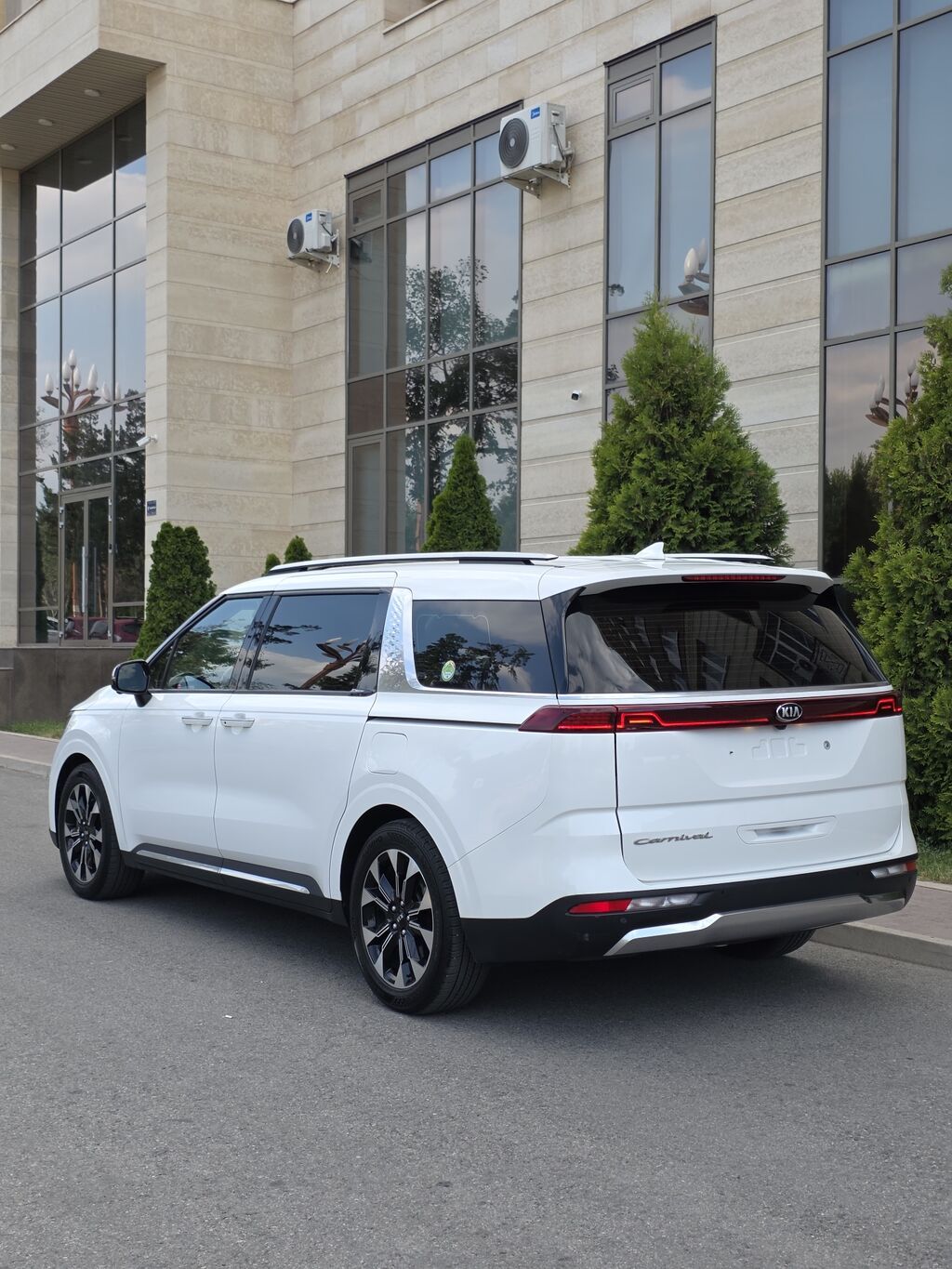 Kia Carnival: 2020 г., 2.2 л, Автомат, Дизель, Минивэн: фото 2