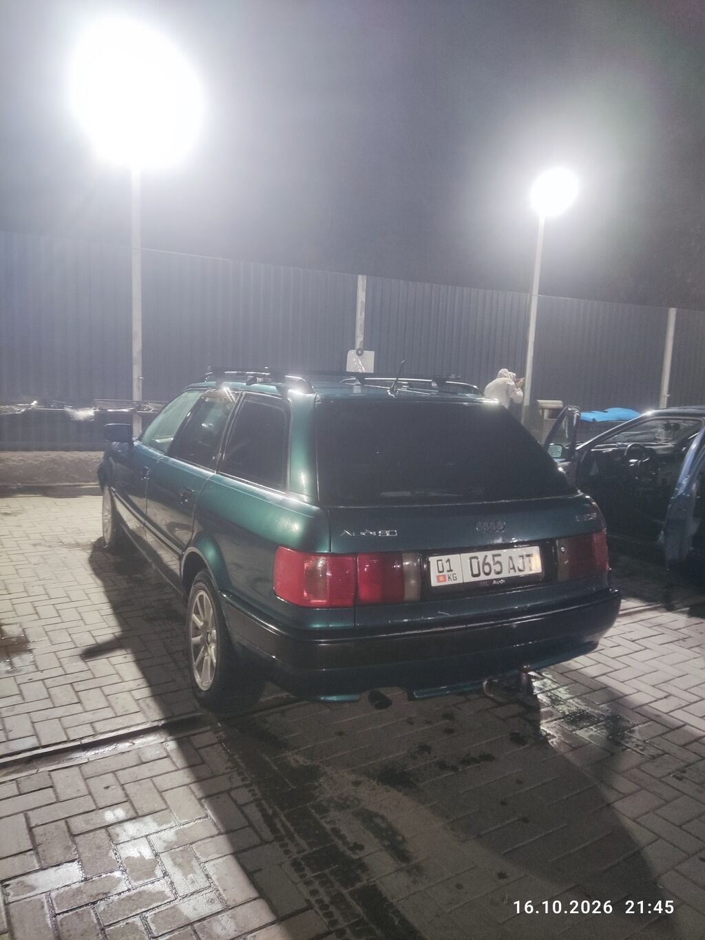Audi 80: 1993 г., 2.3 л, Механика, Бензин, Универсал: фото 3