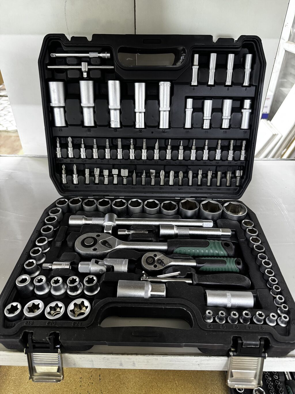 Автоаксессуары оптом и в розницу Наборы ключи 61pcs 2300 78pcs 2300: фото 6