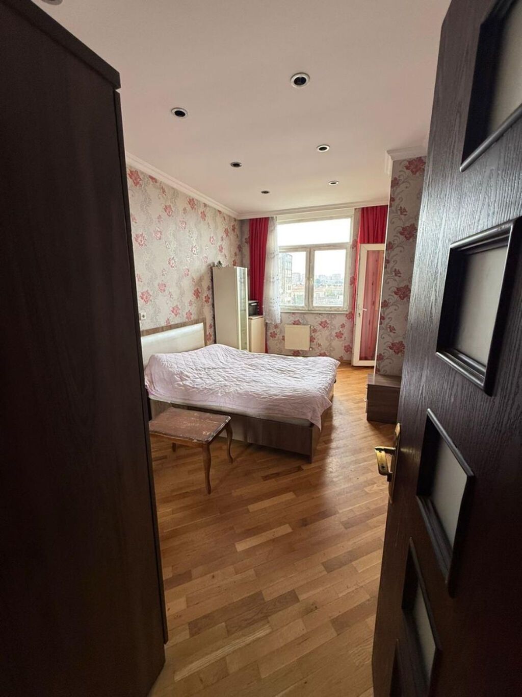Gənclikdə 3 otaqlı mənzil kirayə verilir, 95 m², 800 AZN/ay, şəkil 3 / 12