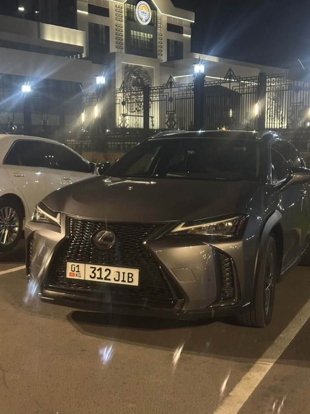 Lexus UX: 2019 г., 2 л, Автомат, Бензин, Кроссовер: фото 4